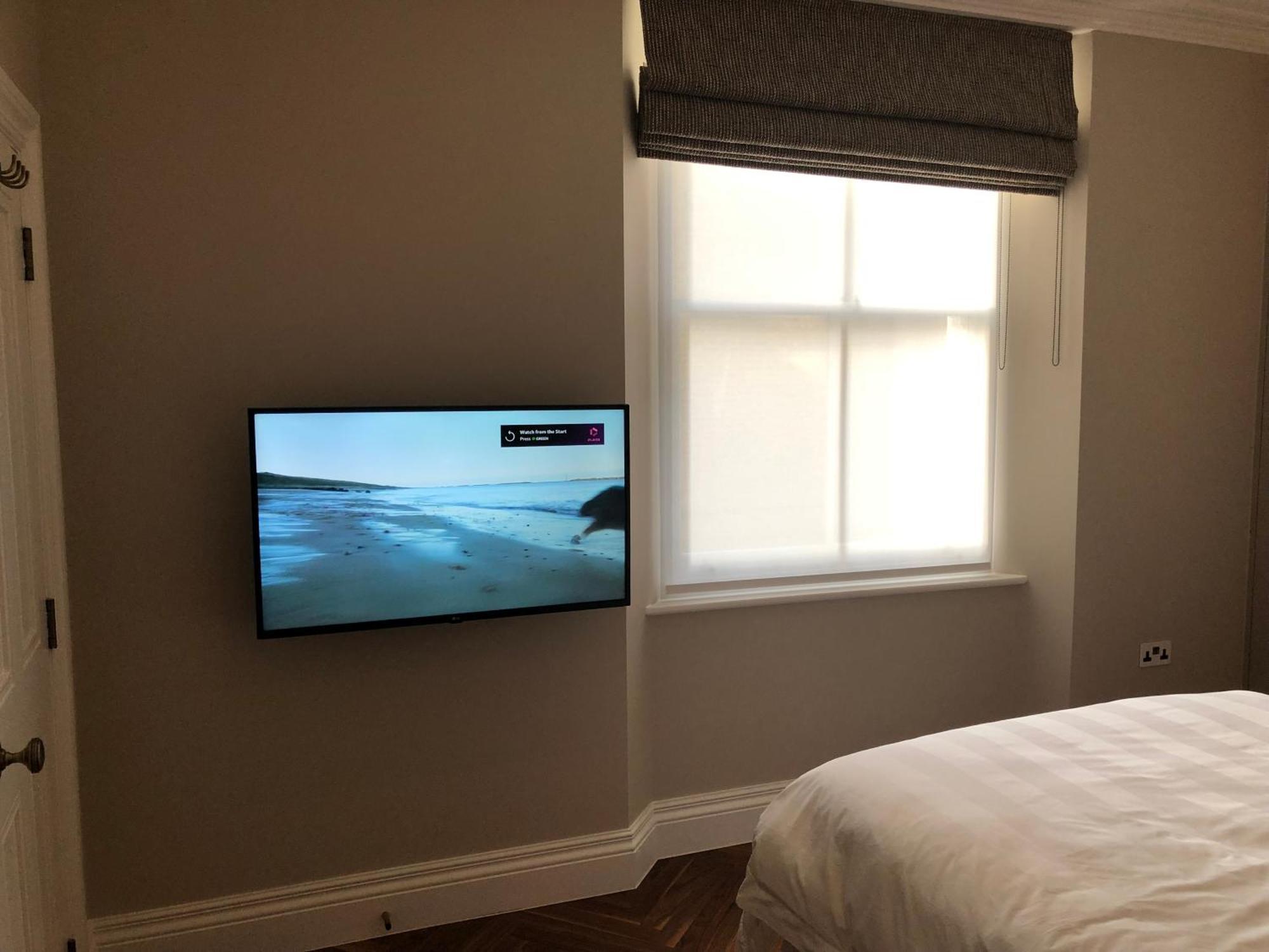 Sw6 Near London! A Double Bed And Private Bath